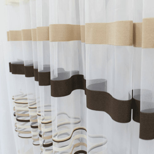 Коричневый