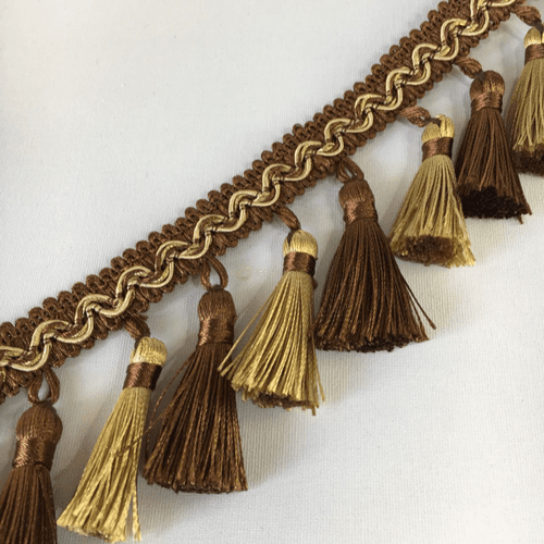 Коричневый