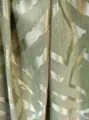 Зеленый