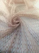 Розовый