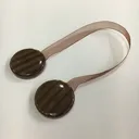 Коричневый