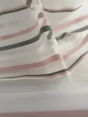 Розовый