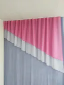 Розовый